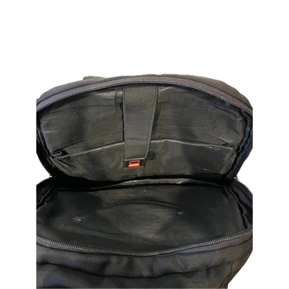 Yorepek Computer and Charging Backpack - Picture 6 of 6